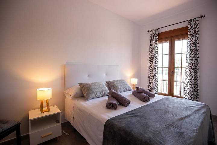 Casa rural para 16 personas, con piscina además de jardín y vistas, Familias con niños en Provincia de Ciudad Real