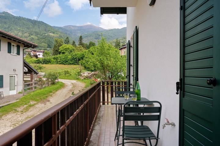 Entire apartment, Apartment 'Agritur Montibeller Fravort' with Mountain View, Shared Garden and Wi-Fi in Roncegno Terme, Valsugana
