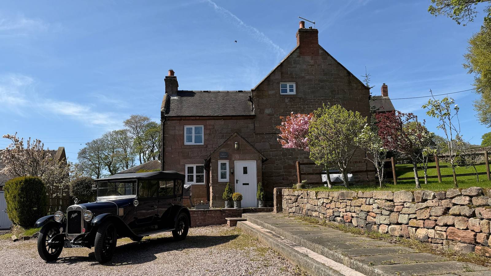 Farmhouse-Sleeps 5-Near Alton Towers/Peak Dist in Alton Towers, Staffordshire