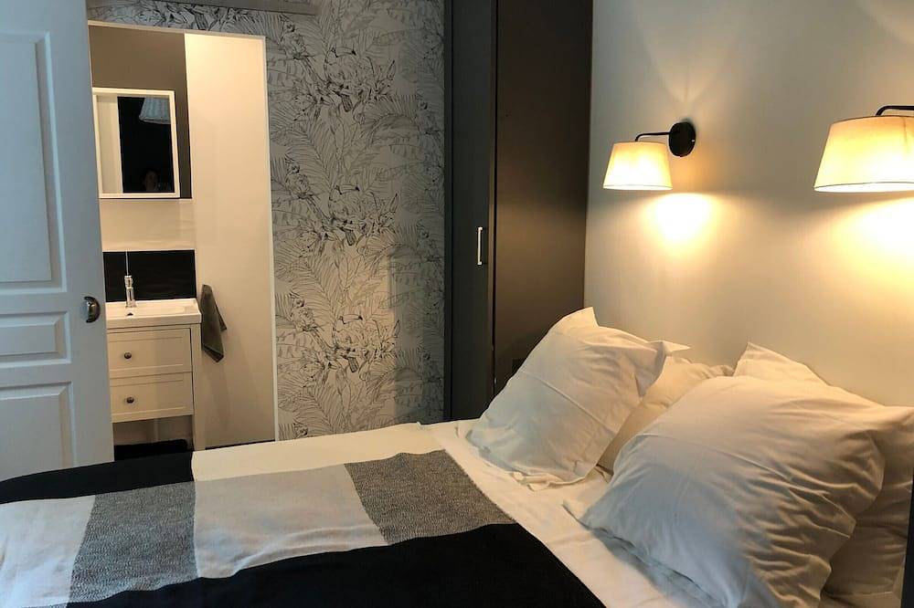 Chaleureux gîte rénové avec 3 chambres et cheminée près du Mans, idéal pour famille et amis in Le Mans, Sarthe