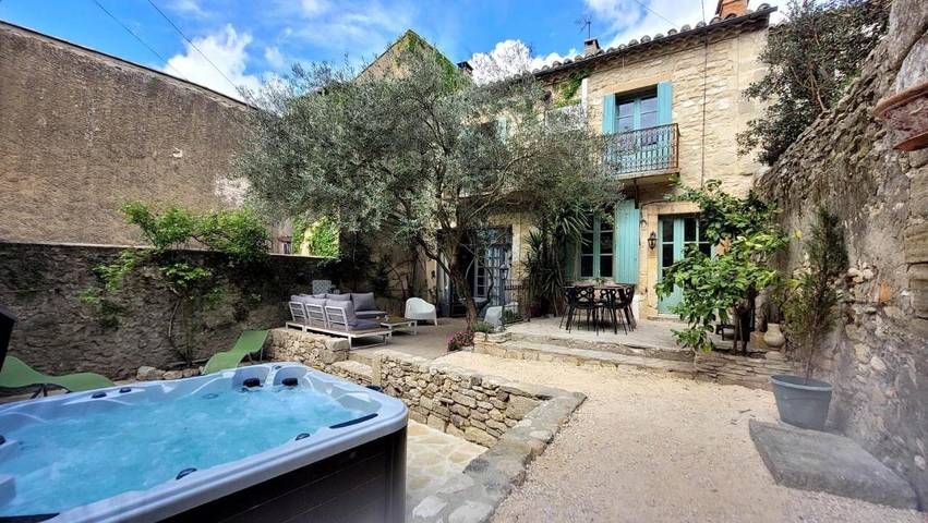Maison de vacances pour 10 personnes, avec Balcon ainsi que Jacuzzi et Terrasse