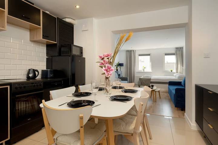 Apartamento vacacional entero, Air-conditioned Studio for 6 Persons | 600 m from the Market Square in Breslavia, Lower Silesia
