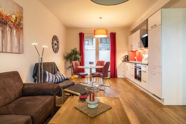 Ferienwohnung für 2 Personen, mit Balkon am Hafen Büsum
