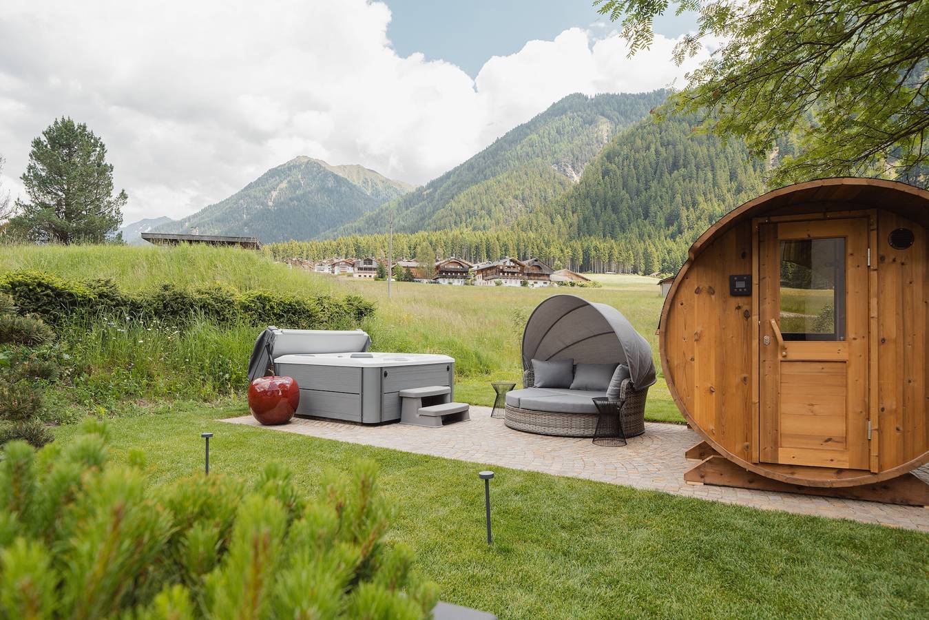 Appartamento intero, Appartamento 'Edelweiß' con vista sulle montagne, terrazza condivisa e Wi-Fi in Prateria, Valle di Casies
