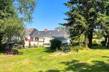 Gîte pour 6 personnes, avec jardin dans Ombrée-d'Anjou
