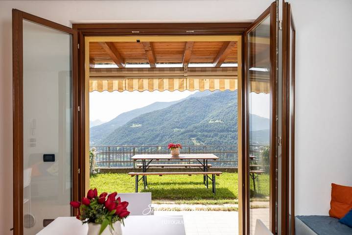 Ganze Wohnung, Ferienwohnung für 2 Personen mit Garten in Ranzanico, Prealpi Bergamasche Orientali