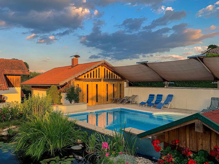 Ferienwohnung für 4 Personen, mit Balkon und Balkon/Terrasse sowie Terrasse und Garten in Dreiländereck (D-A-CZ)