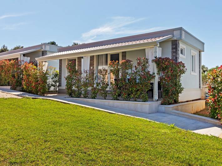 Camping für 6 Personen, mit Terrasse und Garten sowie Pool, mit Haustier in Medulin - 2