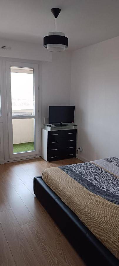 Appartement de vacances entier, Chambre privé avec loggia chez l'habitant in Champigneulles, Région de Nancy