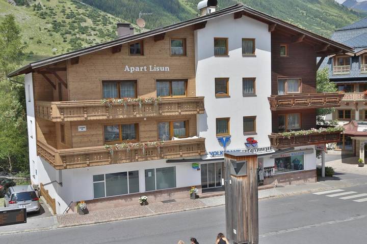 Ferienwohnung für 4 Personen, mit Balkon und Ausblick in Galtür