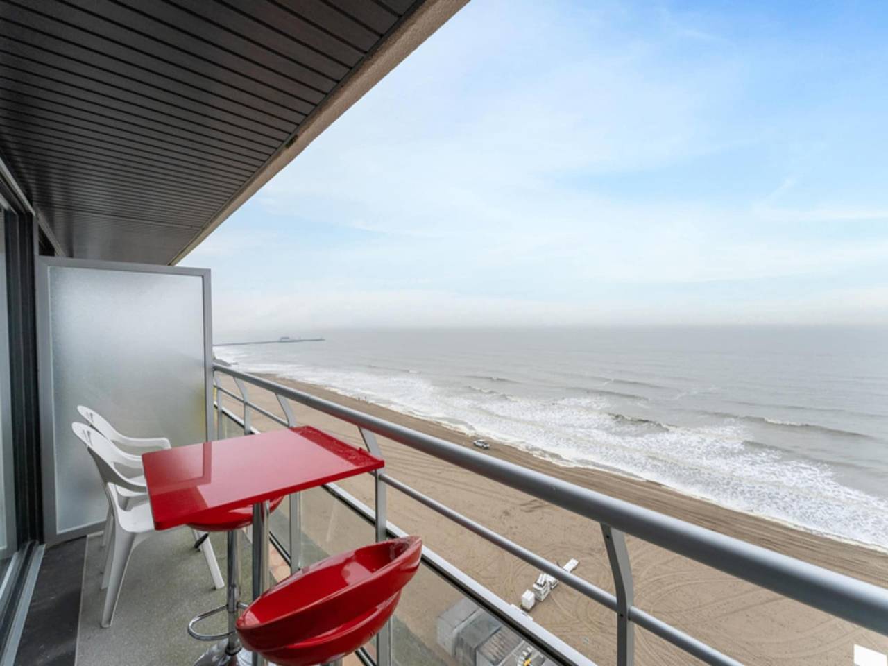 Entire apartment, Studio in Blankenberge near Beach & Pier in Blankenberge, Belgian Coast