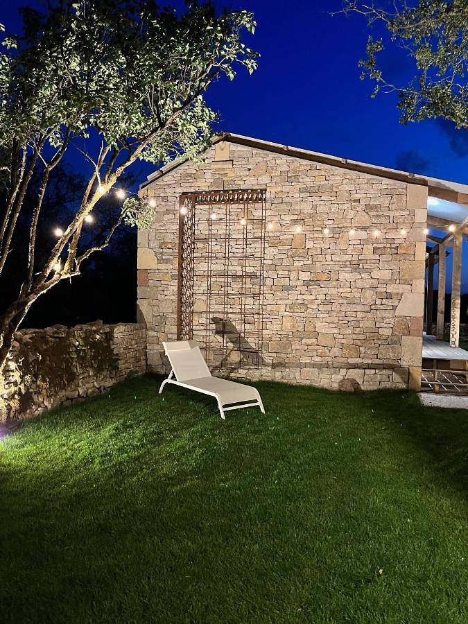 Location de vacances pour 3 personnes, avec jardin ainsi que jacuzzi et sauna dans Trou de Bozouls - 4