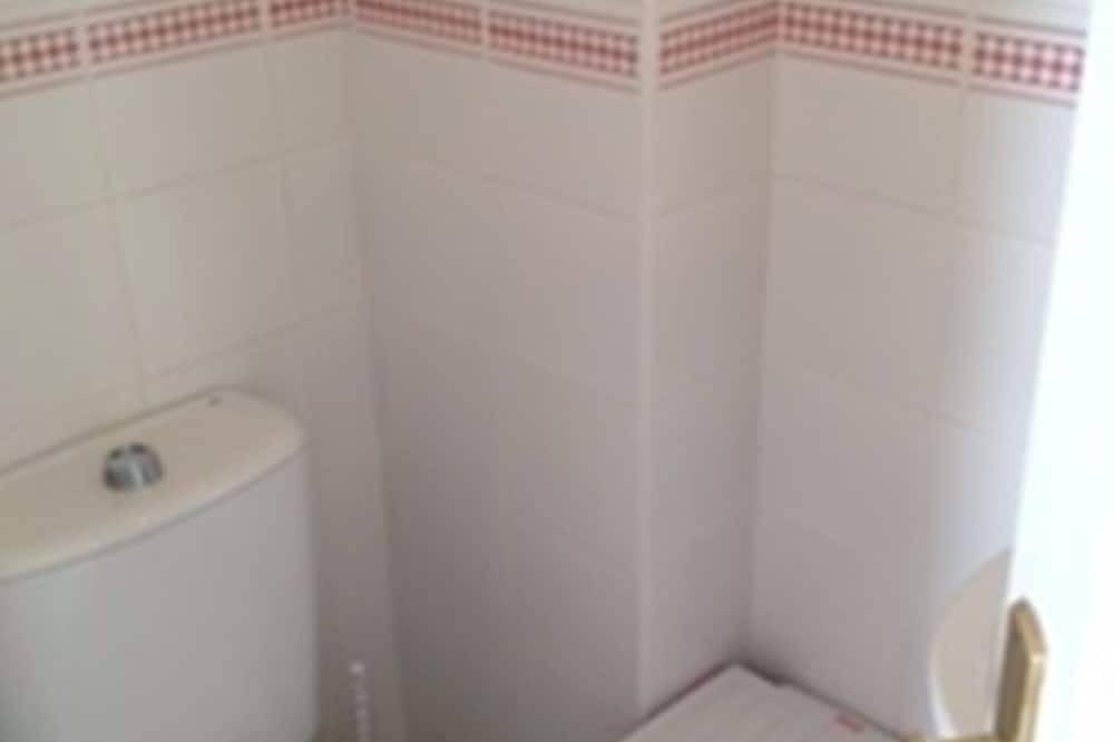 Ganze Wohnung, Luxuriös geräumiges 2 Schlafzimmer Dachboden Apartment neben dem Strand in Playa Zahara de los Atunes, Barbate