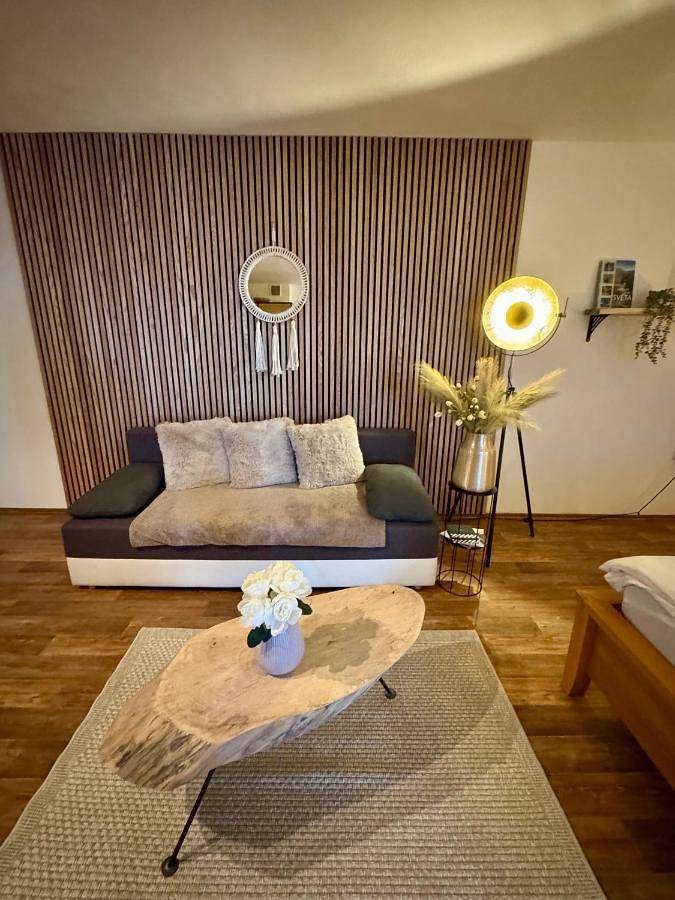 Ferienwohnung für 9 Personen, mit Ausblick und Garten - 1