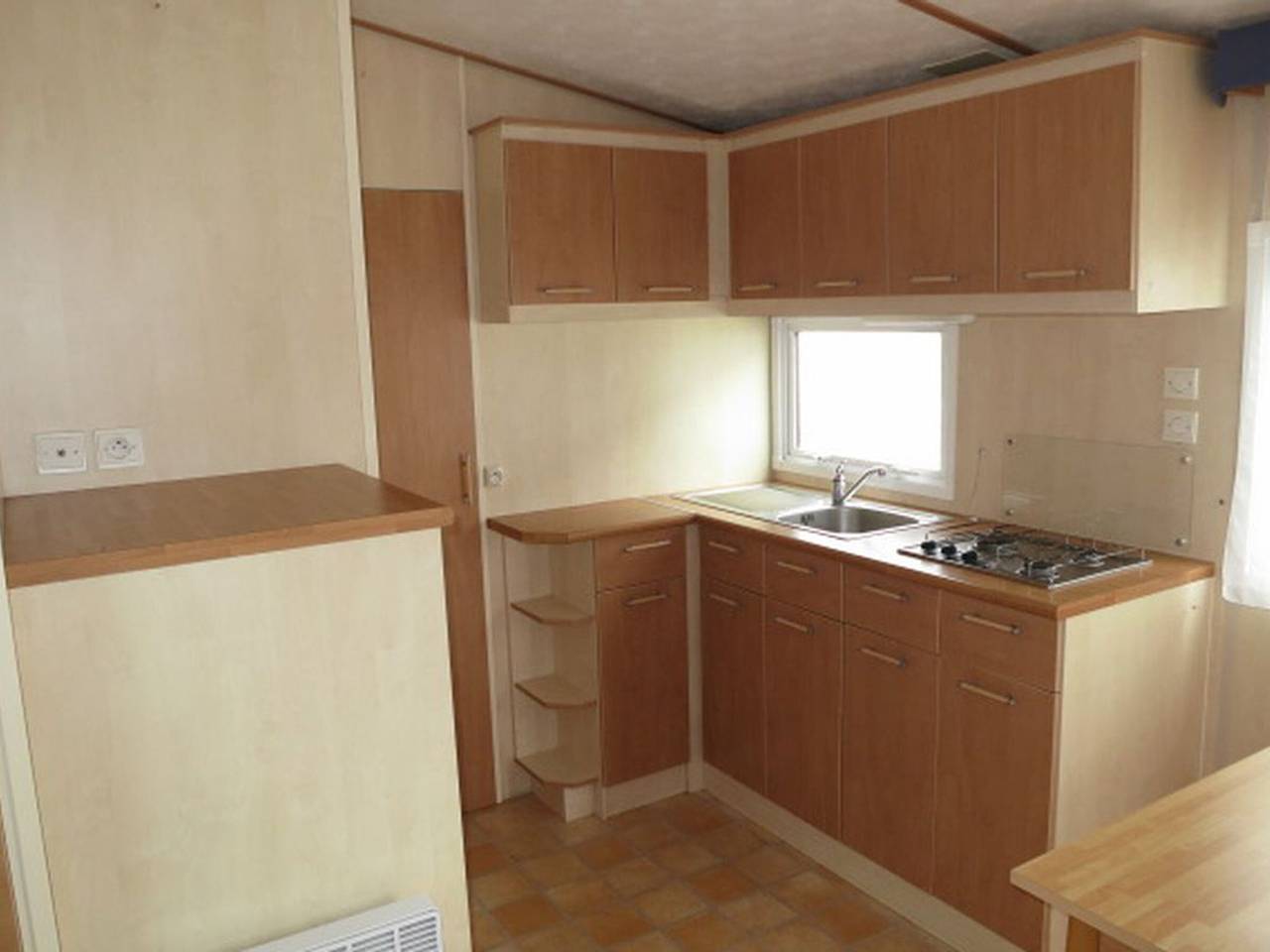 Mobil-home avec Terrasse et Cuisine Équipée à Neffes in Neffes, Région de Gap