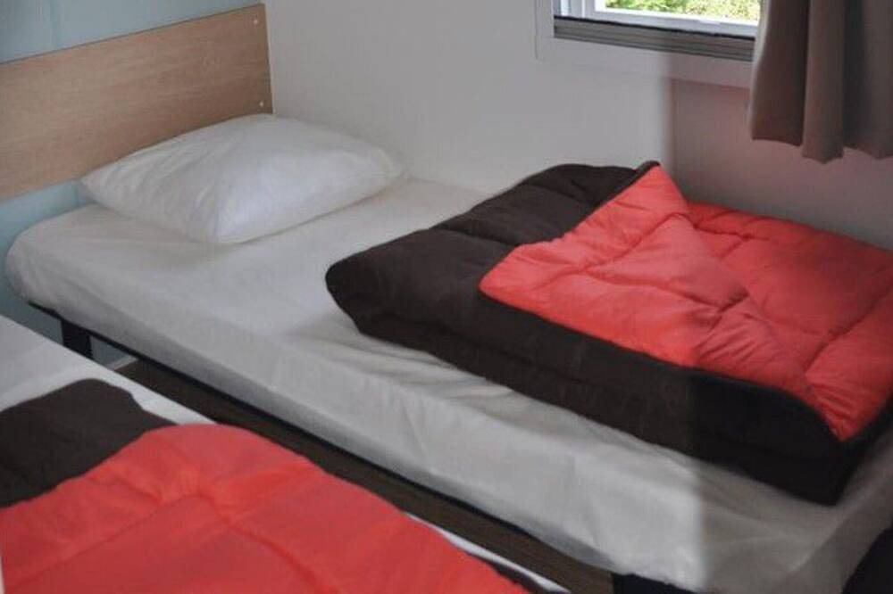 Mobil-home confortable avec terrasse pour 4 personnes in Le Boulou, Région de Céret