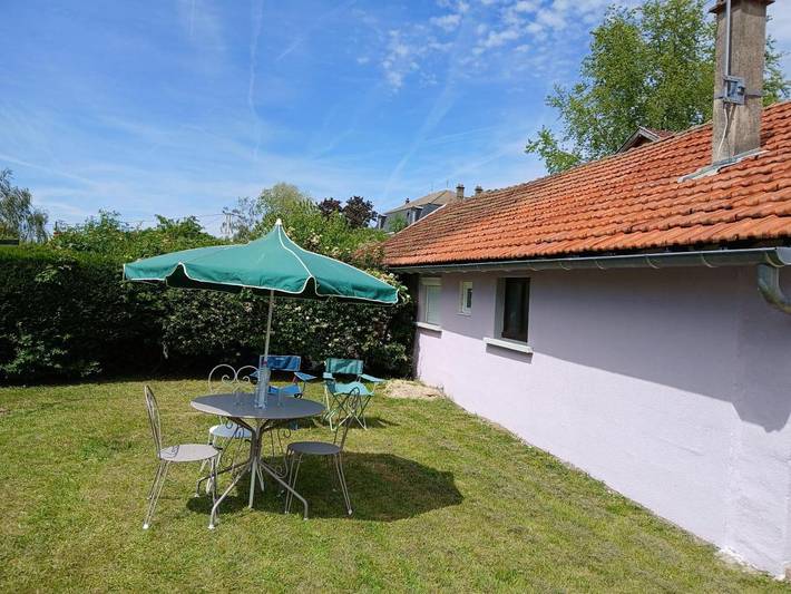 Gîte pour 2 personnes, avec jardin dans Montrevel - 3
