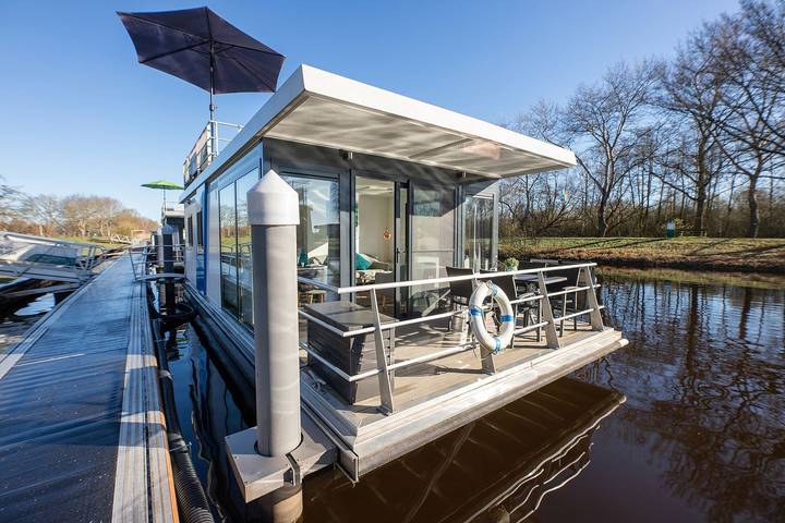 Ferienhaus für 4 Personen, mit Terrasse und Seeblick sowie Sauna in Bad Bederkesa - 3