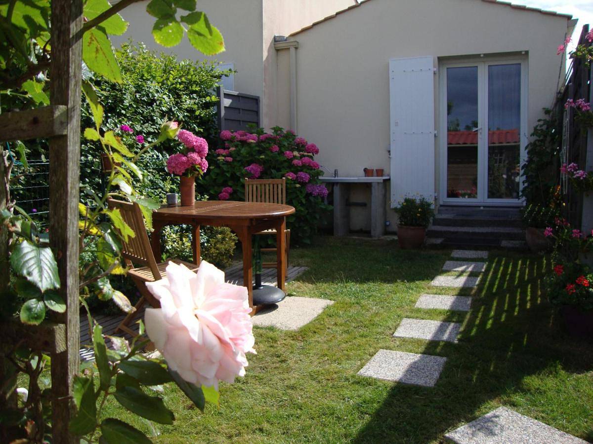 Appartement entier, Mer à pied Studio Vrai Lit Linge Fourni Jardin Vélos Bienvenus in Bretignolles-sur-Mer, Vallée de la Loire