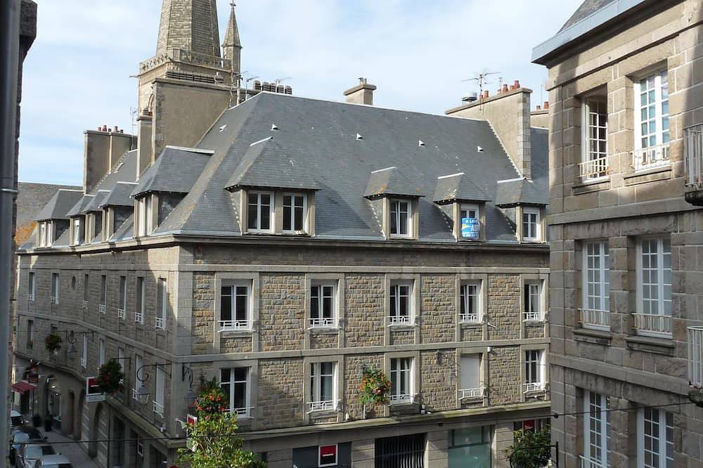 Appartement entier, Au Cœur De La Cite Corsaire 3***164M De La Plage,Commerces,Parking Gratuit in Saint-Malo, Région de Saint-Malo