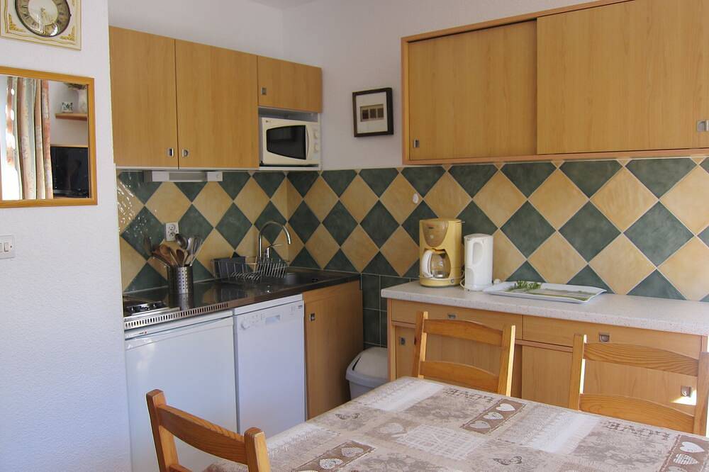 Appartement entier, Piau Appt 6 pers., balcon/terrasse sud, face et pied des pistes et du télésiège. in Piau-Engaly, Aragnouet