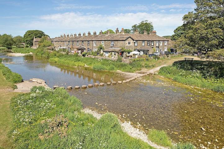 Cottage for 4 people, with garden, with pets in Gargrave