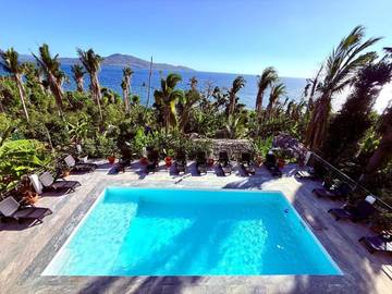 Hôtel pour 2 personnes, avec vue ainsi que jardin et piscine dans Mayotte