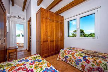 Villa pour 6 Personnes dans Cala Blanca, Ciutadella, Photo 3
