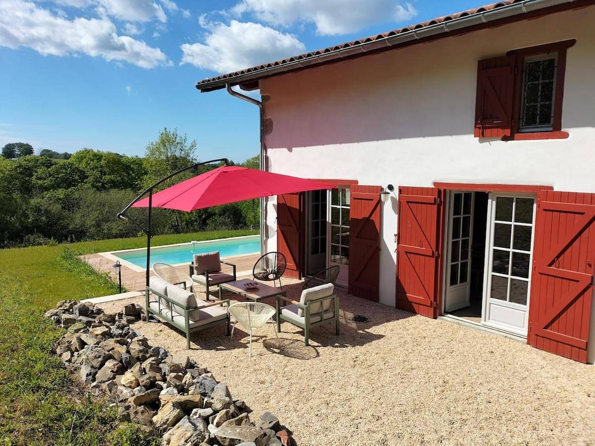 Maison basque de charme avec piscine in Souraïde, Région de Bayonne