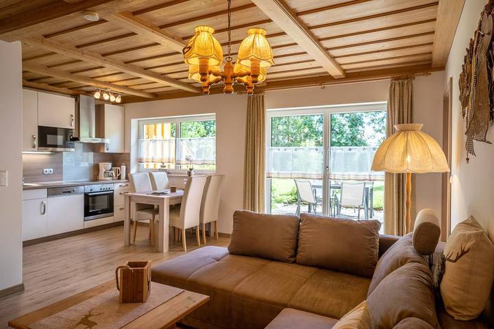 Ferienwohnung für 5 Personen, mit Balkon und Balkon/Terrasse sowie Terrasse und Garten in Dreiländereck (D-A-CZ) - 2
