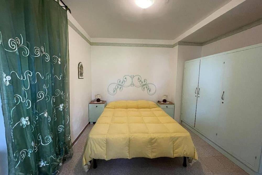 Entire apartment, Ancient medieval tower a few steps from the city center in Assisi, Perugia Province