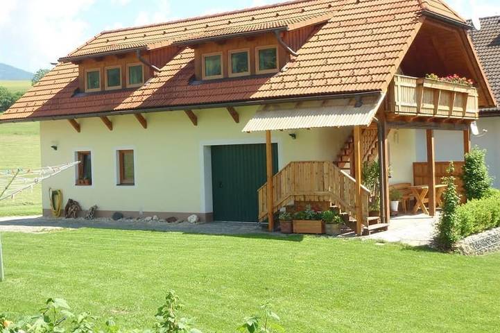 Ferienwohnung für 3 Personen, mit Balkon und Garten in St. Peter am Kammersberg