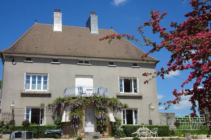 Gîte pour 9 personnes, avec Balcon et Jardin