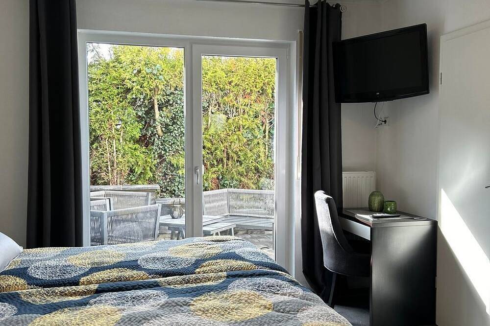 Ferienwohnung mit zwei Terrassen - Haus Übernachtenswert in Cond, Cochem