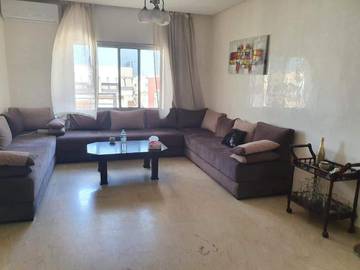 Gîte pour 5 personnes, avec terrasse et jacuzzi à Bouskoura