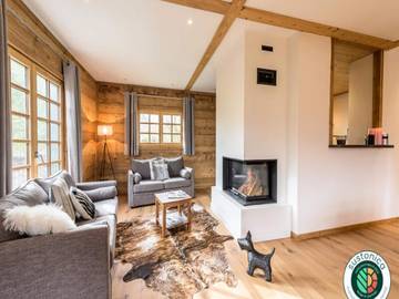 Chalet pour 7 personnes, avec jardin et terrasse sur le Lac d'Annecy