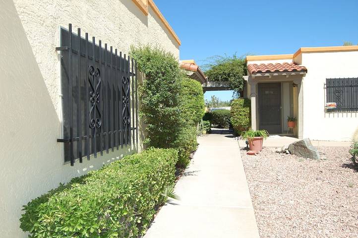 Vacation rental for 2 people, with terrace and pool as well as hot tub in Green Valley