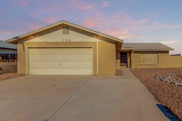 Vacation Rental for 10 Guests in Mesa, Maricopa County, Picture 4