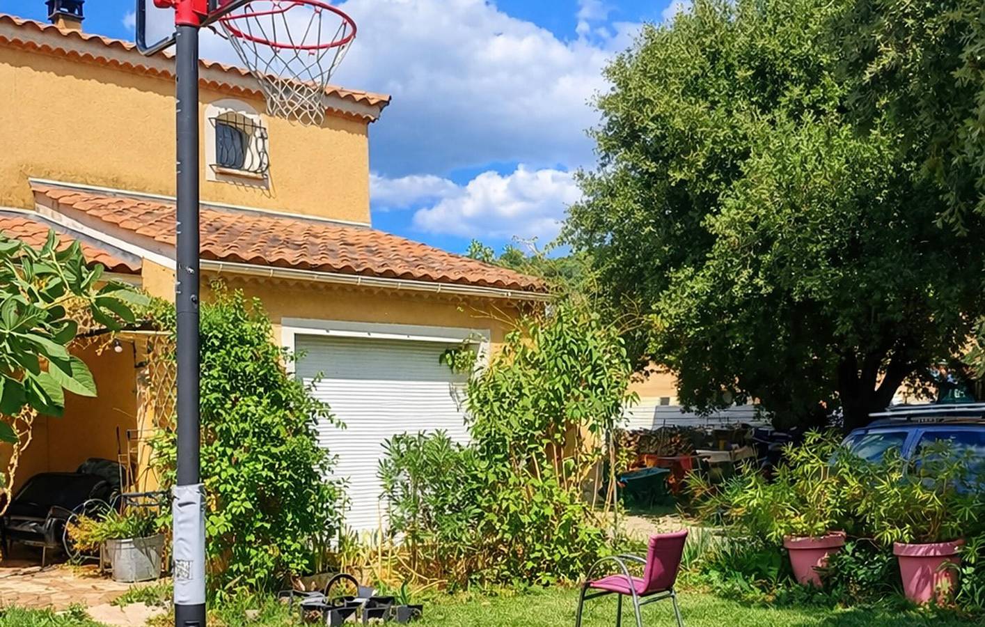 Elegante apartamento con piscina a 2 km de la playa y del centro de la ciudad in Oraison, Alpes de Alta Provenza