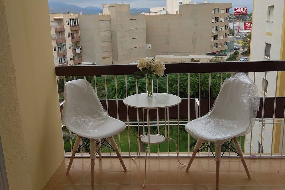 Casa Para 9 Personas, Wifi, Aire Acondicionado. Estupendo Para Grupos. in San Juan de Alicante, Costa Blanca