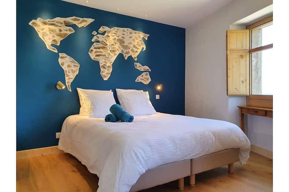 Entire apartment, La Tourelle, Cité de Conflans, Albertville, Savoie in Albertville, Albertville region
