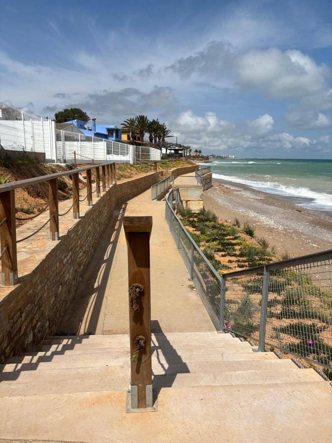 Location de vacances pour 4 personnes, avec piscine ainsi que vue et jardin à Benicarló - 4