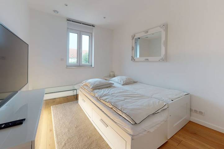 Location de vacances pour 8 personnes, avec jardin et piscine à Magny-le-Hongre - 4