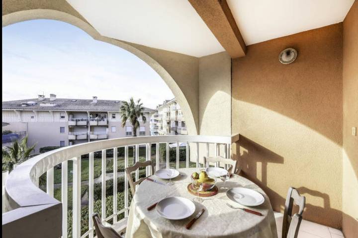 Location de vacances pour 4 personnes, avec terrasse dans Fréjus Plage