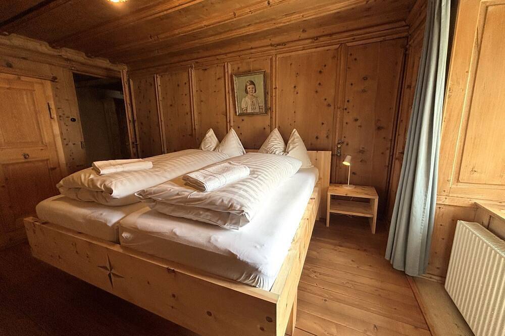 Ganze Wohnung, Haus Buol Bergün, (Bergün/Bravuogn). in Bergün, Bergün Filisur