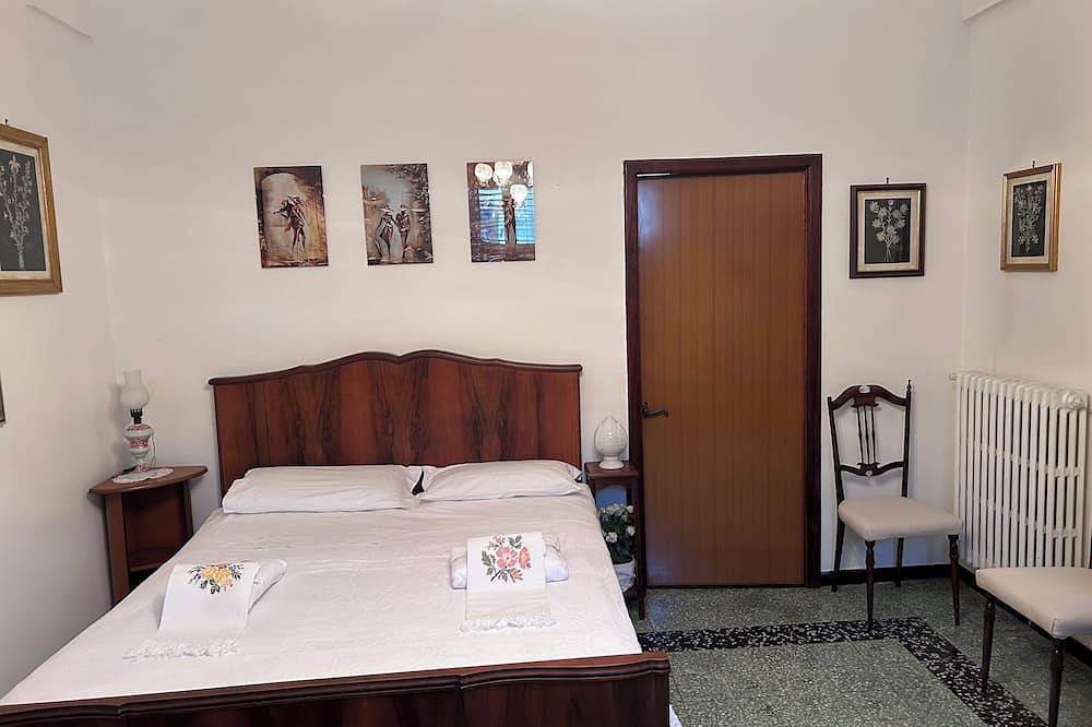 Charming 2-bedroom house in gorgeous Maglie with Ac, Free Wifi in Maglie, Lecce Provinz