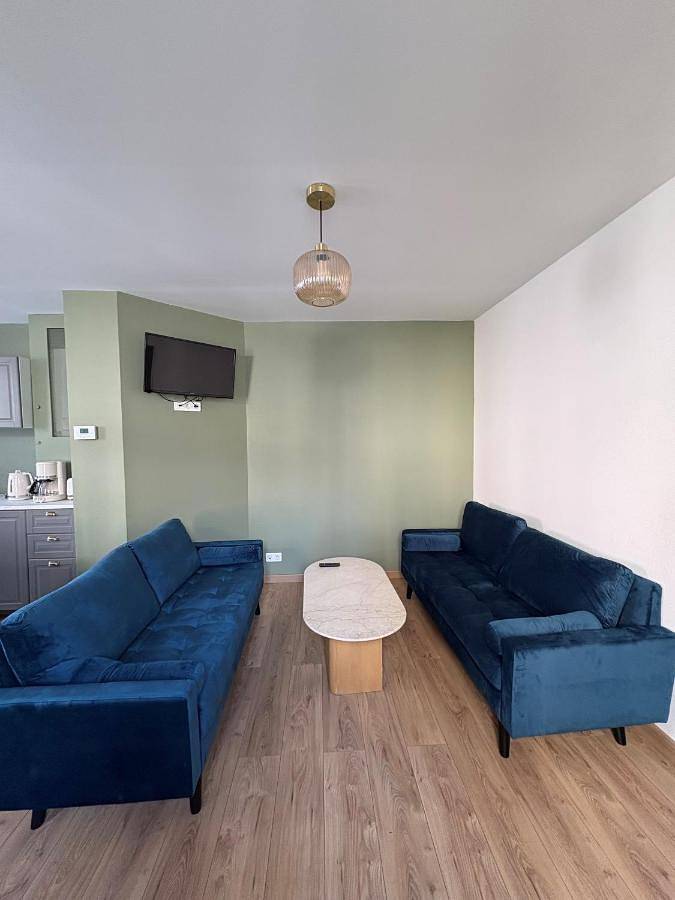 Location de vacances pour 5 personnes, avec jardin ainsi que vue et piscine à Acquigny