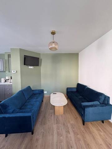 Gîte pour 5 personnes, avec piscine ainsi que jardin et vue à Acquigny