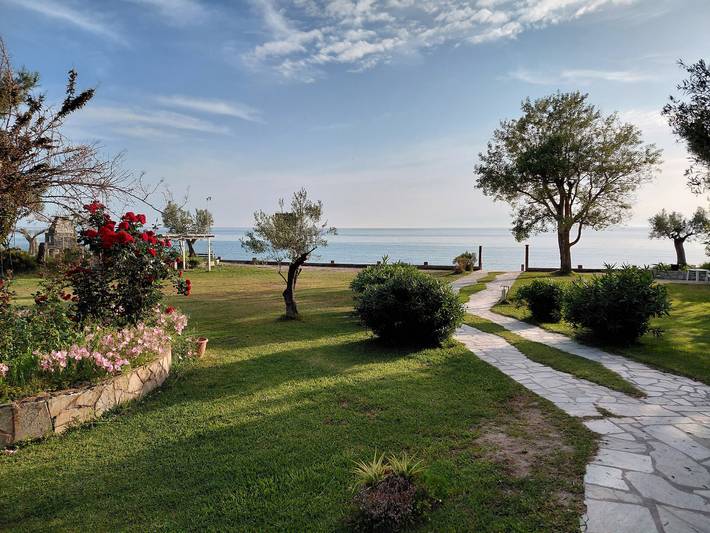 Ferienwohnung für 8 Personen, mit Balkon und Garten in Chalkidiki