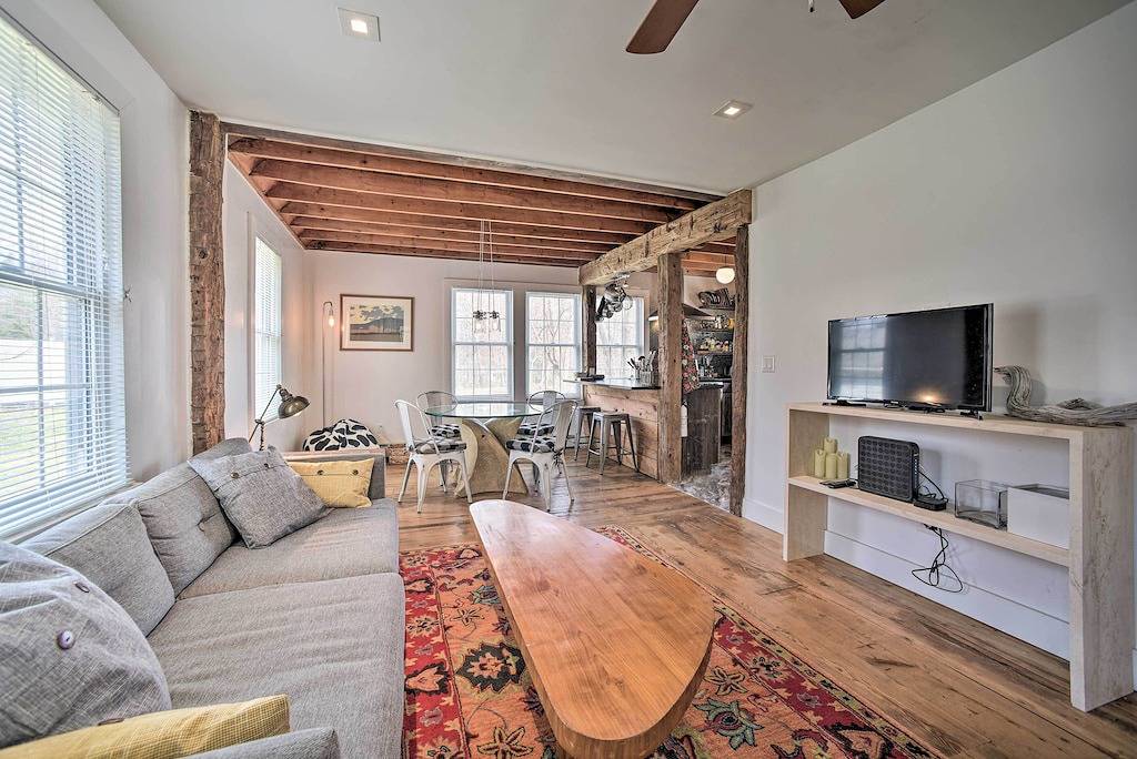 Cabin for 4 Guests in West Hurley, Catskill Mountains